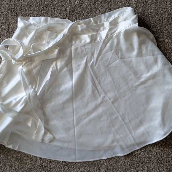 Commense Satin Raw Hem Tied Two Piece Skirt Set - Picture 5 of 11